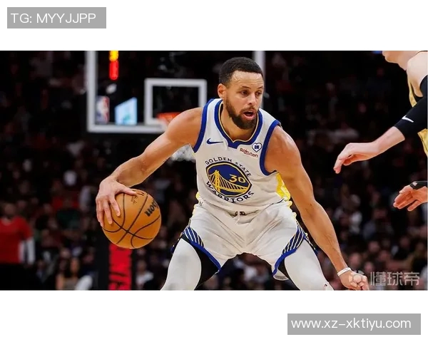 勇士库里复出迎战雷霆球队攻防兼备争夺胜利